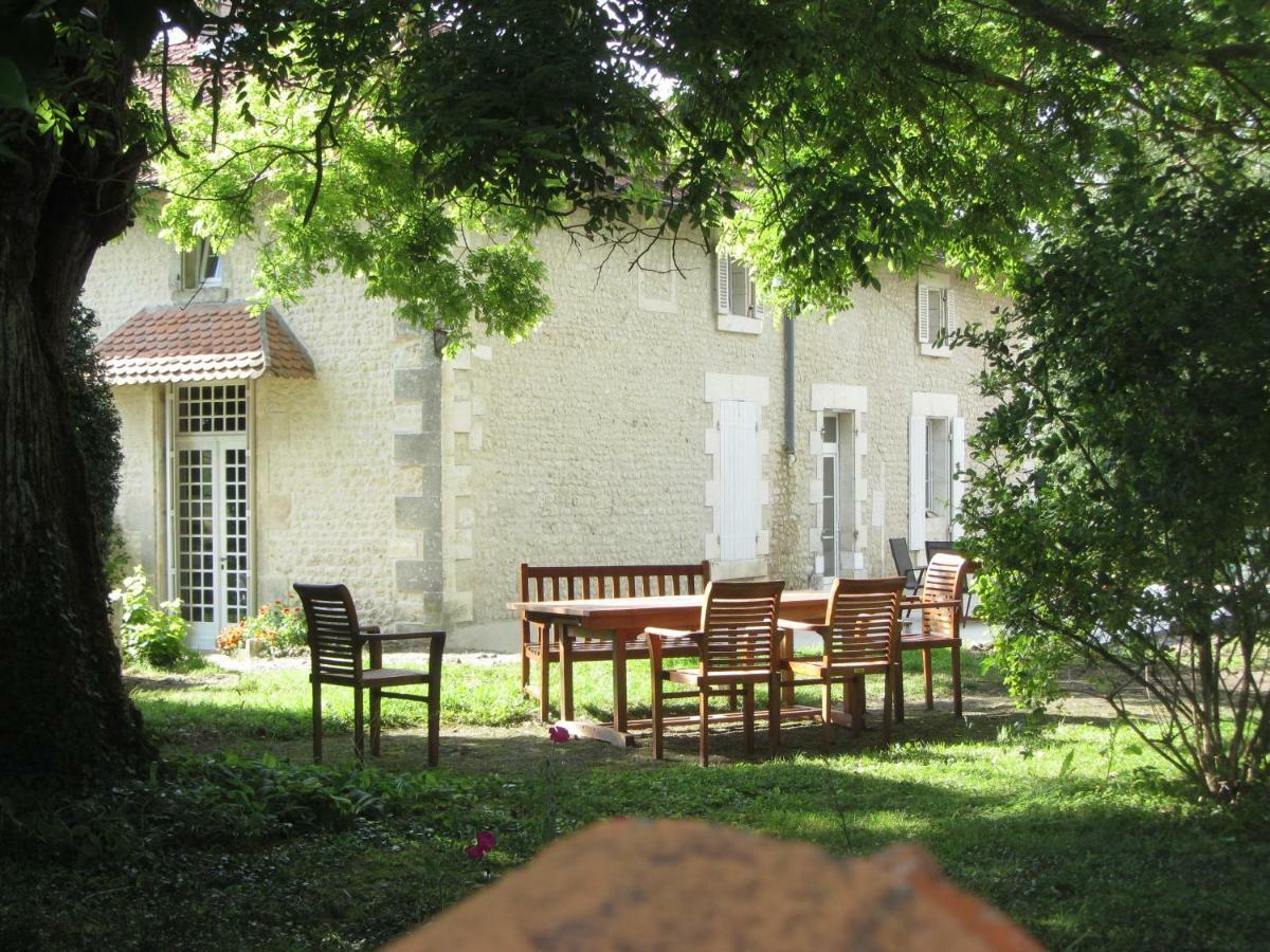 Bed and Breakfast Le Chemin Challignac Exteriér fotografie